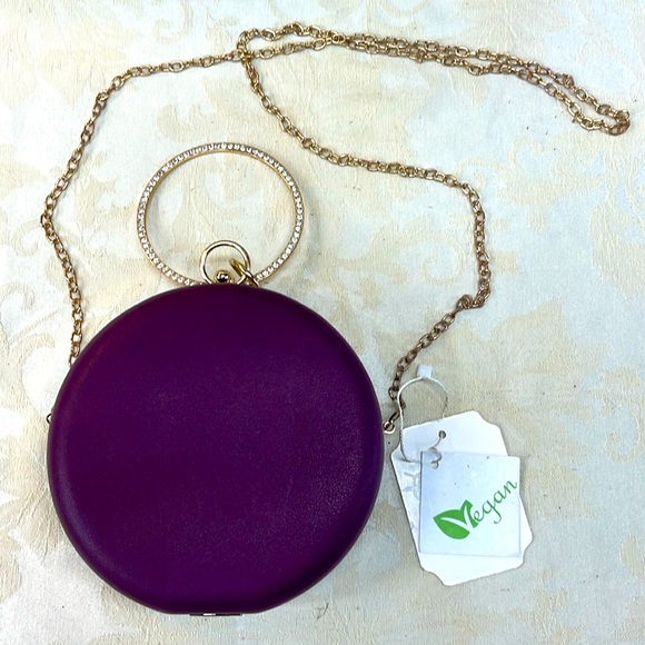 Round Grape colored Crossbody clutch with strap - Picture 1 of 8